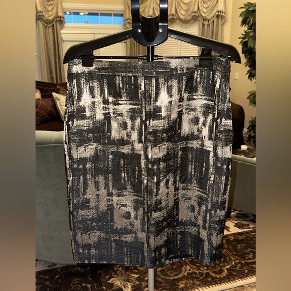 NWOT TALBOTS Pencil skirt size 12 - Picture 1 of 5